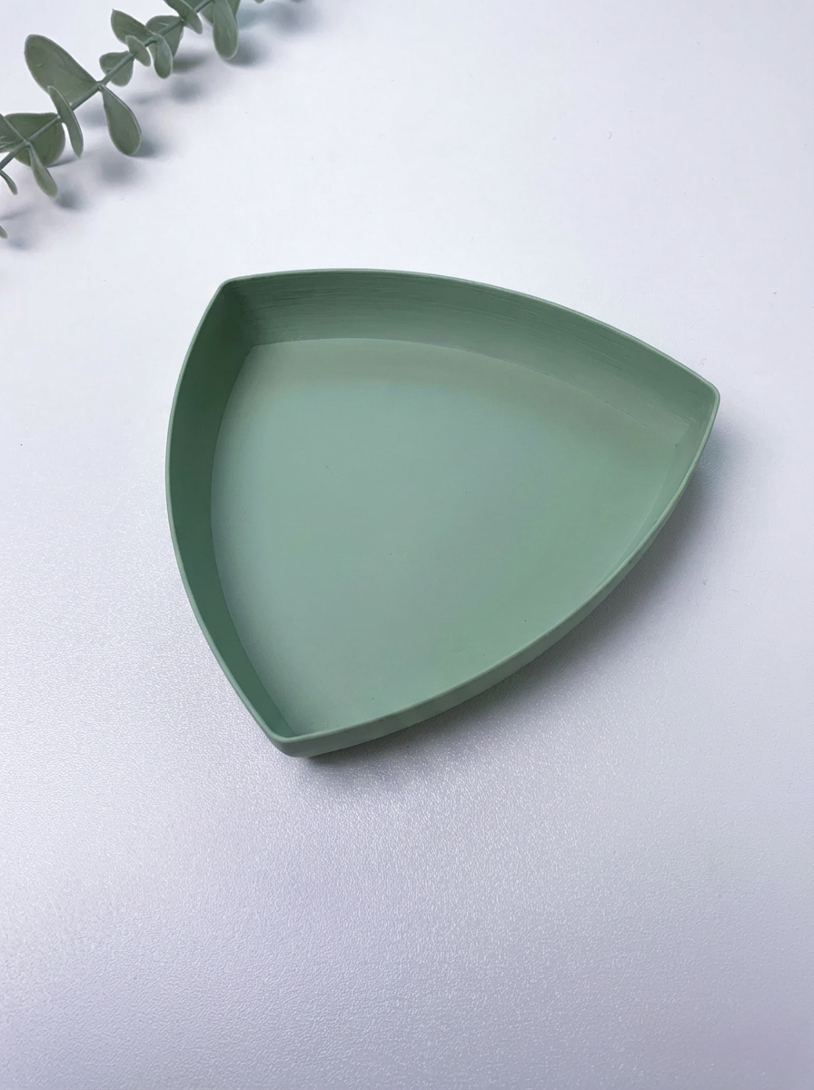 Triangular Coin Tray: Organise Your Loose Change with Style