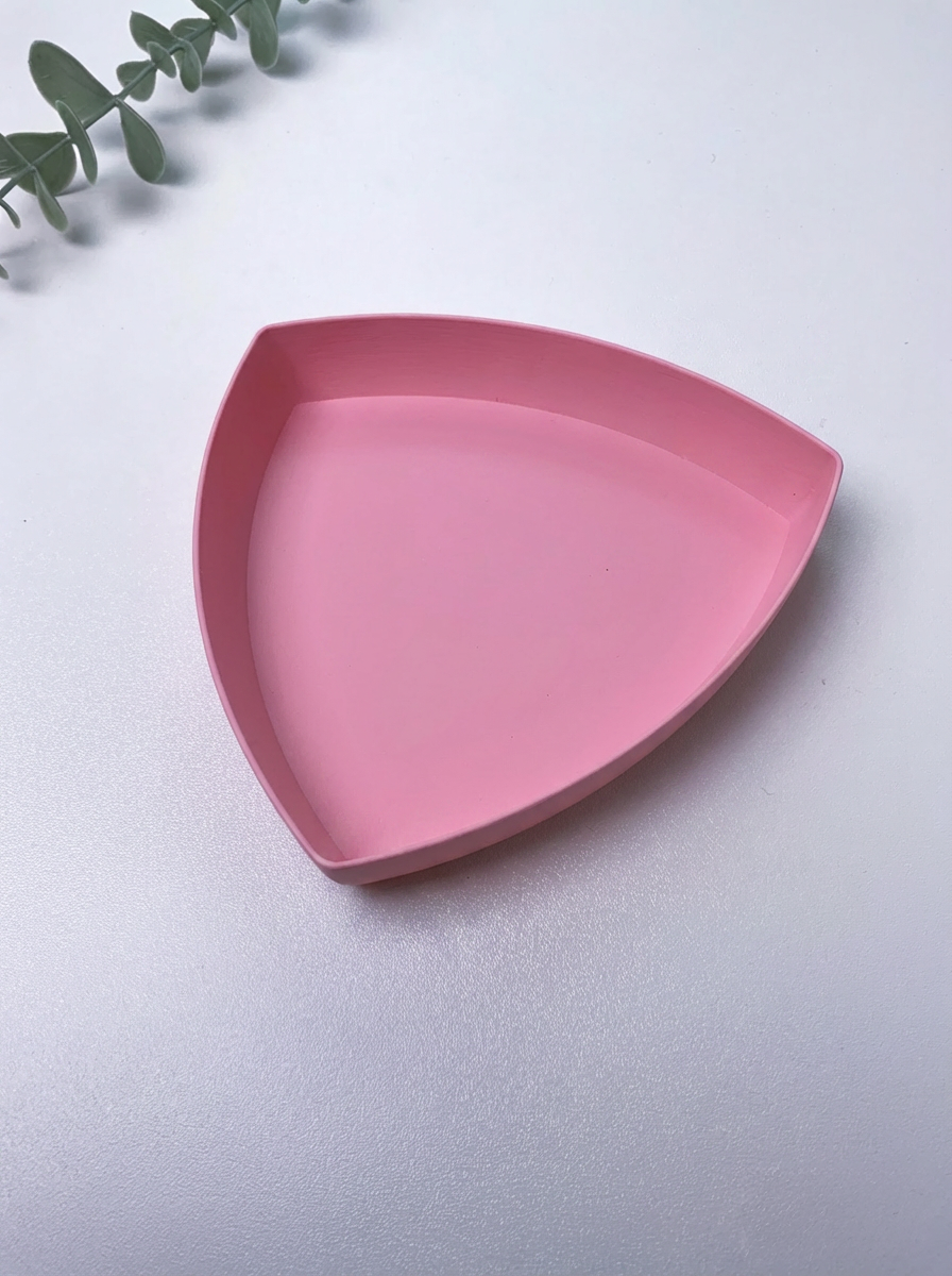 Triangular Coin Tray: Organise Your Loose Change with Style